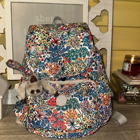 Kipling Ravier Backpack Funny Fields floral print NWOT w/ lunchbox - Picture 1 of 15